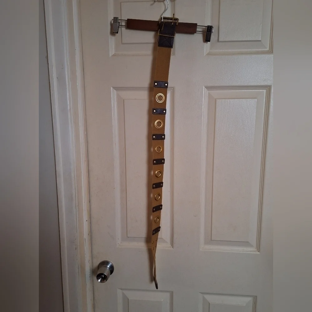 Small canvas belt